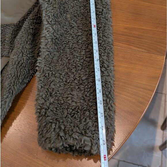 Patagonia Olive Classic Retro-X® Fleece Full Zip Jacket, size L - Picture 7 of 9